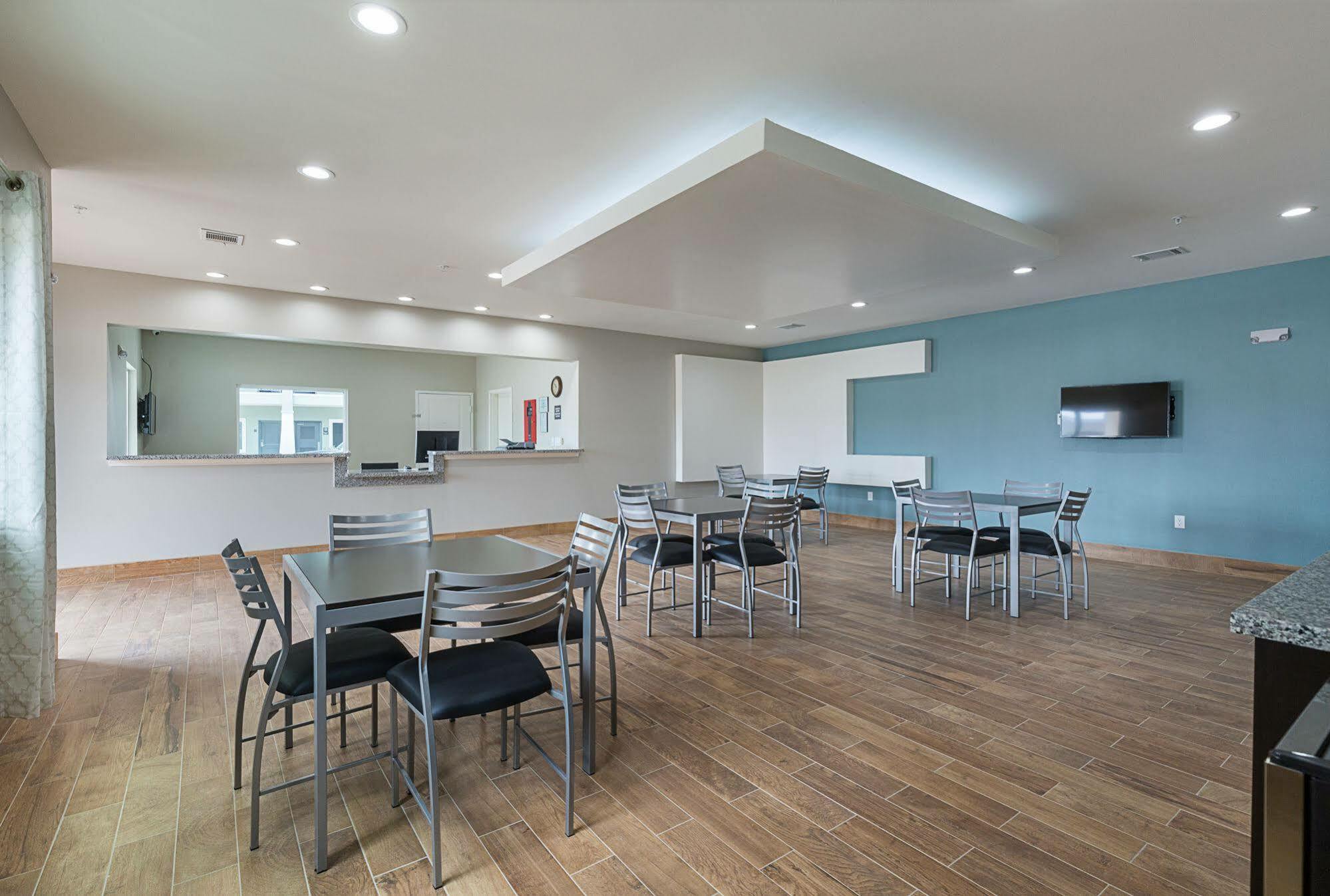 Scottish Inns & Suites - Crosby Buitenkant foto